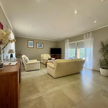 Inseme, Le Calme Entre Et Montagne En Corse